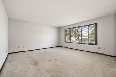 Living - 1504 Addleman St, Joliet, IL 60431 photo 3 of 4