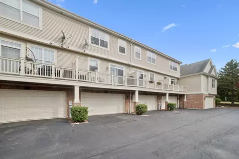 Exterior - 382 Broadmoor Ln, Bartlett, IL 60103 photo 3 of 3