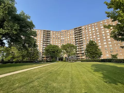 7141 N Kedzie Ave #1209, Chicago, IL 60645