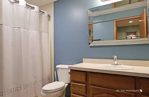 Bath - 5006 Hickory Way, Johnsburg, IL 60051 photo 4 of 4