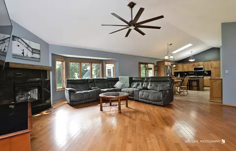 Living - 5006 Hickory Way, Johnsburg, IL 60051 photo 2 of 2