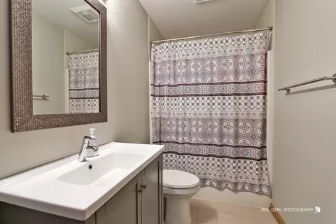Bath - 5006 Hickory Way, Johnsburg, IL 60051 photo 3 of 4