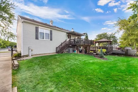 315 Bragg Ct, Bartlett, IL 60103 photo 31