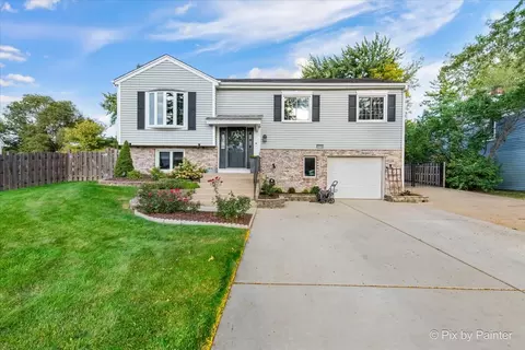 315 Bragg Ct, Bartlett, IL 60103