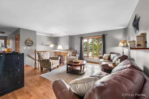 315 Bragg Ct, Bartlett, IL 60103 photo 6