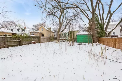 Exterior - 431 E Liberty Dr, Wheaton, IL 60187 photo 6 of 8