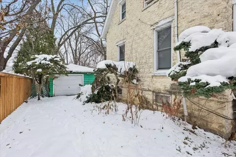 Exterior - 431 E Liberty Dr, Wheaton, IL 60187 photo 3 of 8