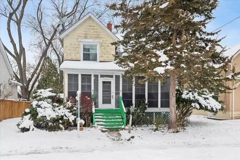 Exterior - 431 E Liberty Dr, Wheaton, IL 60187 photo 2 of 8