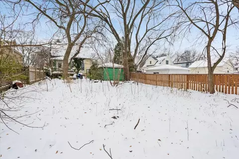 Exterior - 431 E Liberty Dr, Wheaton, IL 60187 photo 5 of 8