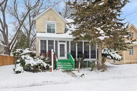 Exterior - 431 E Liberty Dr, Wheaton, IL 60187 photo 1 of 8