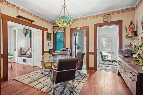 Dining - 431 E Liberty Dr, Wheaton, IL 60187 photo 2 of 3