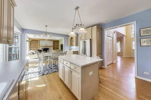 26 W237 Pinehurst Dr, Winfield, IL 60190 photo 7