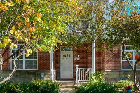 1410 Brownstone Pl, Schaumburg, IL 60193