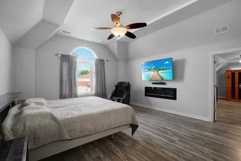 Bedroom - 17504 Danielle Ct, Hazel Crest, IL 60429 photo 2 of 4