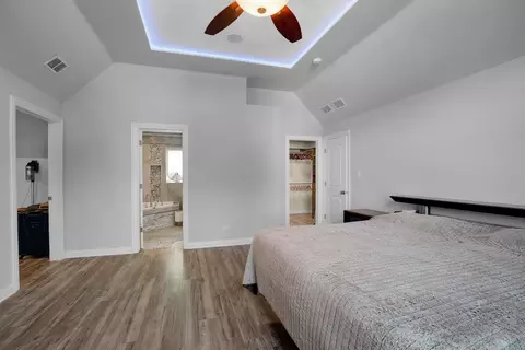 Bedroom - 17504 Danielle Ct, Hazel Crest, IL 60429 photo 1 of 4