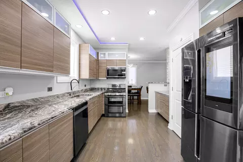 Kitchen - 17504 Danielle Ct, Hazel Crest, IL 60429 photo 2 of 3