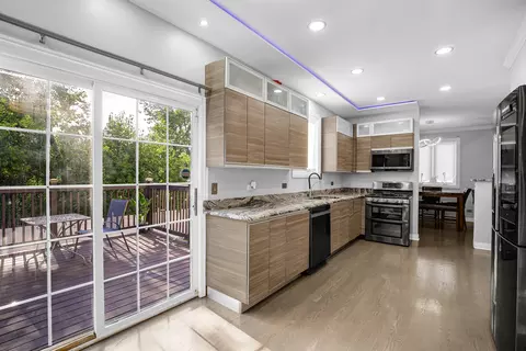Kitchen - 17504 Danielle Ct, Hazel Crest, IL 60429 photo 1 of 3