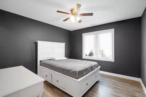 Bedroom - 17504 Danielle Ct, Hazel Crest, IL 60429 photo 3 of 4