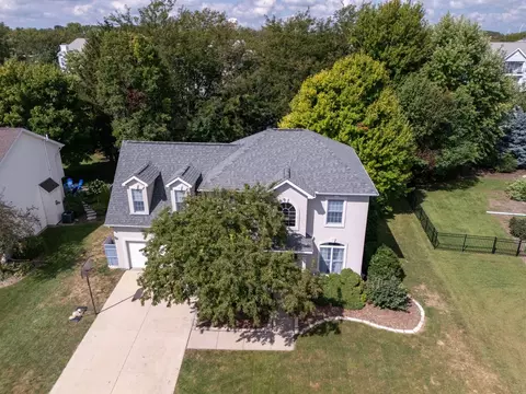 2015 Foxwood Cc, Normal, IL 61761