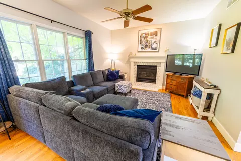 2015 Foxwood Cc, Normal, IL 61761 photo 12