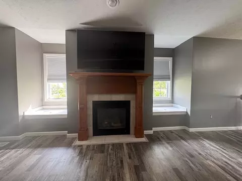 Living - 2404 Treeline Dr, Bloomington, IL 61704 photo 4 of 11