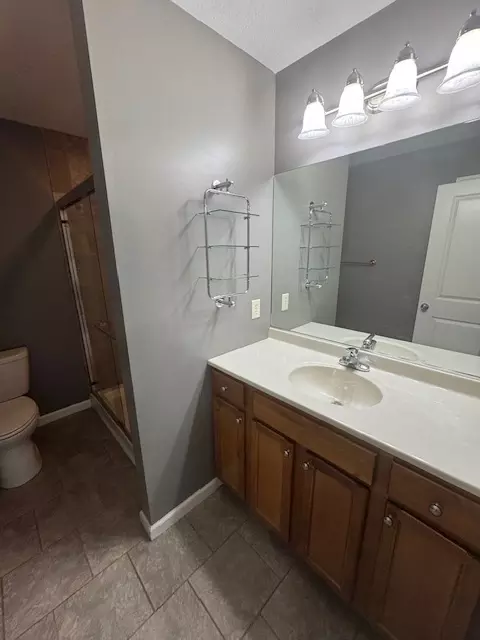 Bath - 2404 Treeline Dr, Bloomington, IL 61704 photo 1 of 5