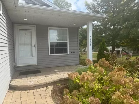 Exterior - 2404 Treeline Dr, Bloomington, IL 61704 photo 7 of 24