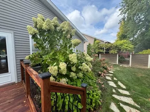 Exterior - 2404 Treeline Dr, Bloomington, IL 61704 photo 9 of 24
