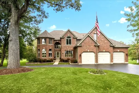 36 E Lexington Cir, Yorkville, IL 60560