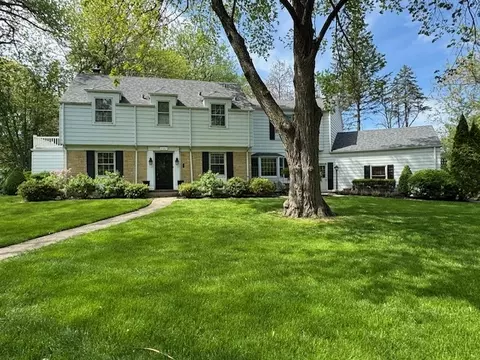 2007 Amherst Ct, Flossmoor, IL 60422