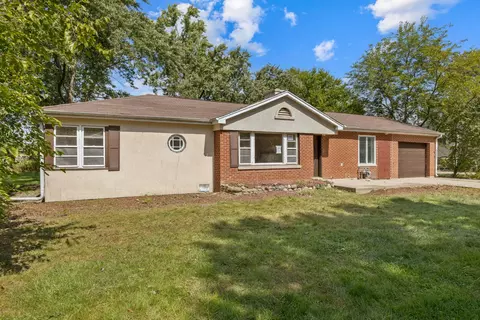 9532 Greenwood Dr, Des Plaines, IL 60016