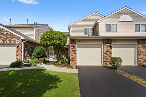 489 Canterbury Dr, Carol Stream, IL 60188