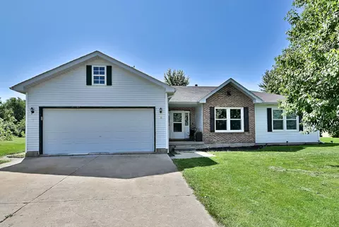 506 E Rennesoy Dr, Newark, IL 60541