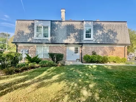 164 W Golf Rd #A, Libertyville, IL 60048