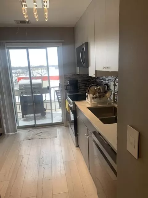 8620 Waukegan Rd #308, Morton Grove, IL 60053