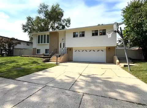 14810 Massasoit Ave, Oak Forest, IL 60452