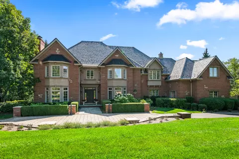 65 Hillburn Dr, North Barrington, IL 60010