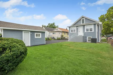 Exterior - 1927 S 17th Ave, Broadview, IL 60155 photo 2 of 4