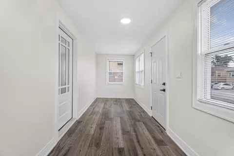 Entry Way - 1927 S 17th Ave, Broadview, IL 60155 photo 2 of 7