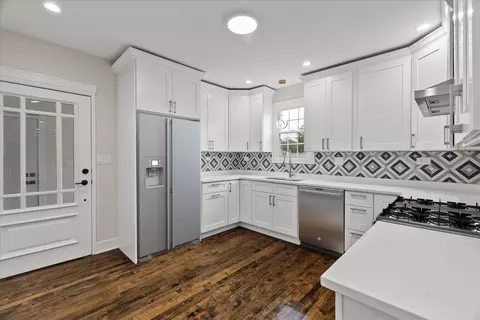 Kitchen - 1927 S 17th Ave, Broadview, IL 60155 photo 1 of 3