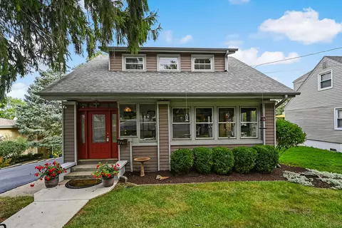 1 W Division St, Lemont, IL 60439
