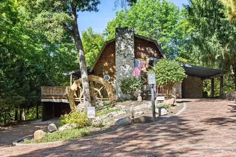 910 Durant St, Oglesby, IL 61348