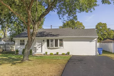 7818 W 99th St, Hickory Hills, IL 60457