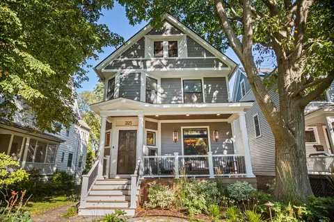 2125 Sherman Ave, Evanston, IL 60201