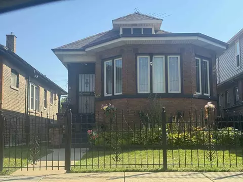 8343 S Cregier Ave, Chicago, IL 60617