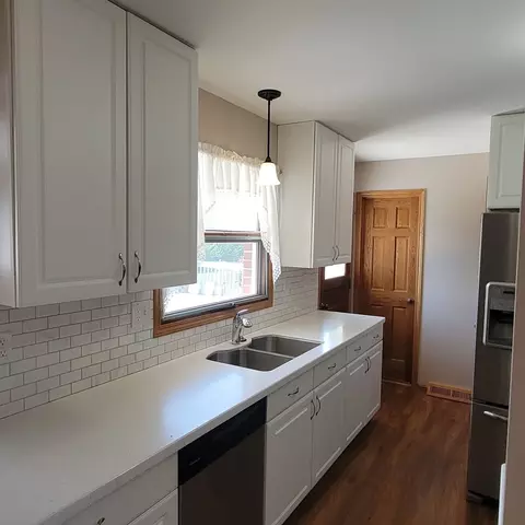 311 Munroe Cir, Des Plaines, IL 60016 photo 6