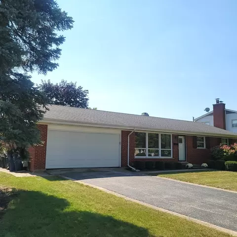 311 Munroe Cir, Des Plaines, IL 60016