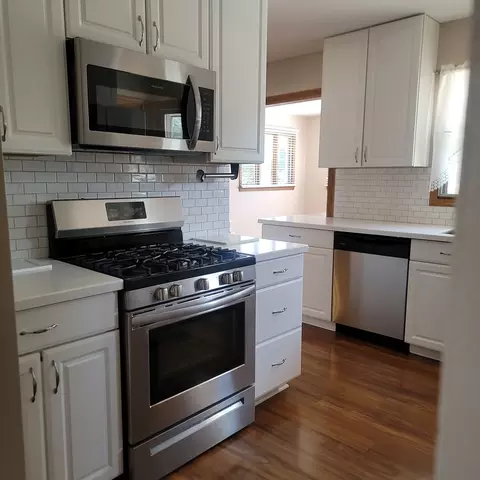 311 Munroe Cir, Des Plaines, IL 60016 photo 8