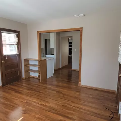 311 Munroe Cir, Des Plaines, IL 60016 photo 10