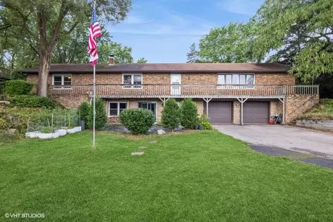 1909 Louise St, Crystal Lake, IL 60014